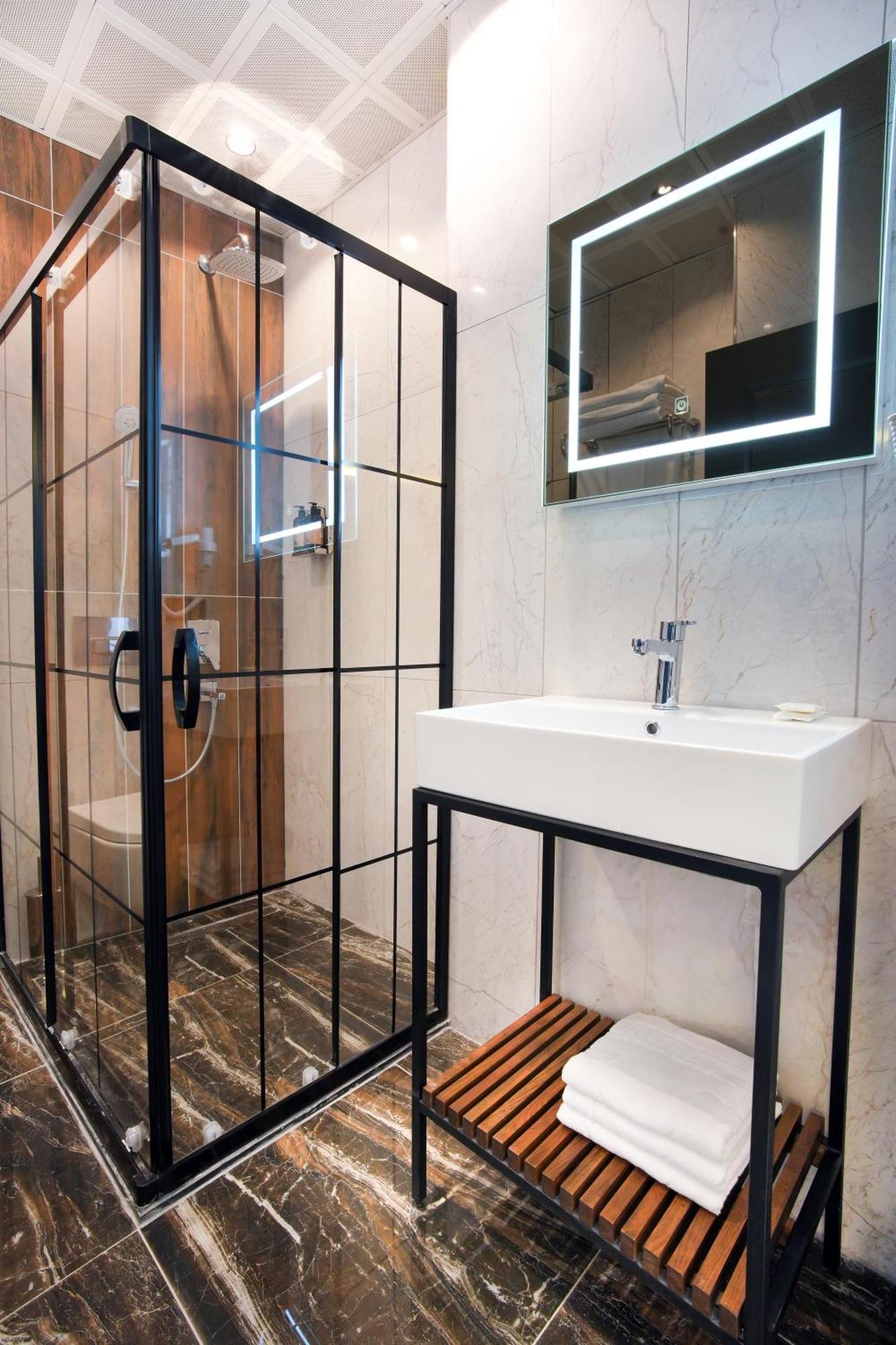 Comfort Point Two Hotel Истанбул Екстериор снимка